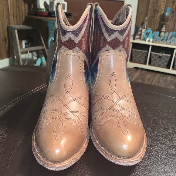 Ariat Pendleton booties - Picture 2 of 4